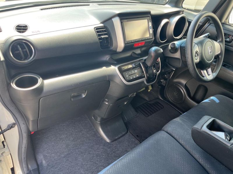 2013 Honda N-BOX DBA-JF1 (UW-6a8e58eb4ef9c)[14]