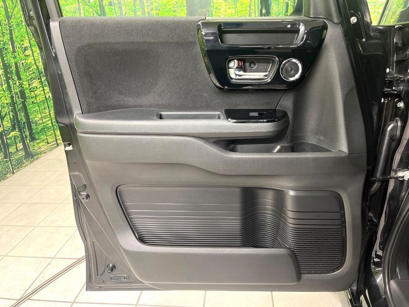 2022 Honda N-BOX CUSTOM 6BA-JF3 (UW-6a8e5910cce68)[25]