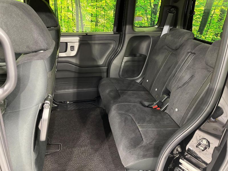 2023 Honda N-BOX CUSTOM 6BA-JF4 (UW-6a8e591943cb3)[27]