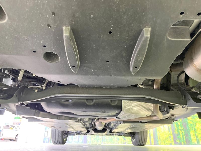 2022 Toyota Yaris Cross 6AA-MXPJ10 (UW-6a8e5a4b104f2)[15]
