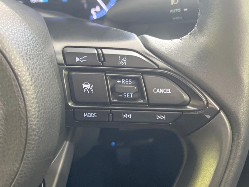 2023 Toyota Yaris Cross 6AA-MXPJ10 (UW-6a8e5a4d6b9d7)[23]