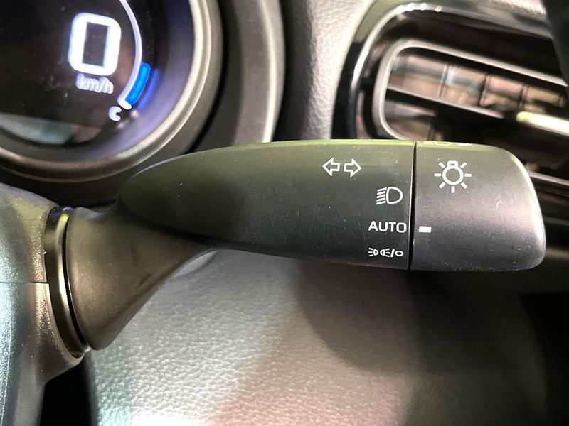 2022 Toyota Yaris Cross 6AA-MXPJ15 (UW-6a8e5a52d89a5)[25]