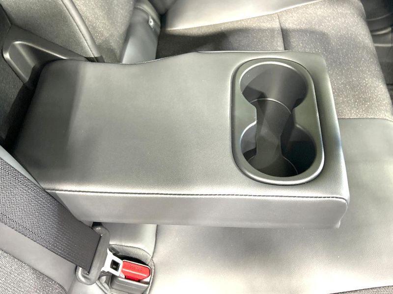 2026 Toyota Aqua 6AA-MXPK11 (UW-6a8e5a59362ce)[10]