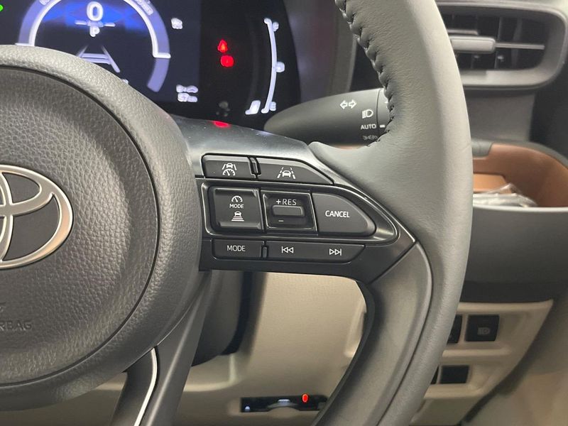 2026 Toyota Sienta 6AA-MXPL10G (UW-6a8e5a6302b9d)[15]