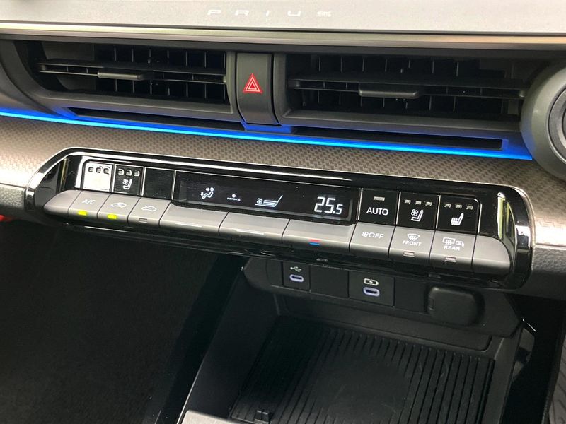 2024 Toyota Prius 6AA-MXWH60 (UW-6a8e5a7315f3c)[23]