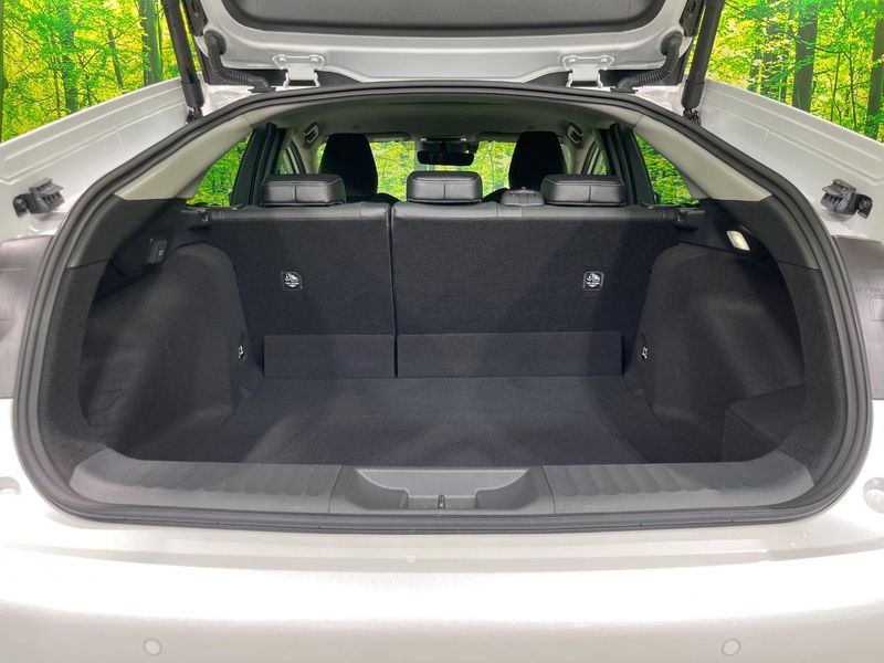 2025 Toyota Prius 6AA-MXWH60 (UW-6a8e5a761801b)[23]