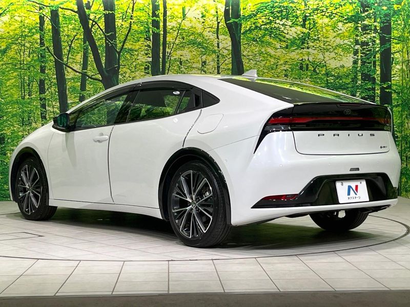 2025 Toyota Prius 6AA-MXWH60 (UW-6a8e5a761801b)[21]