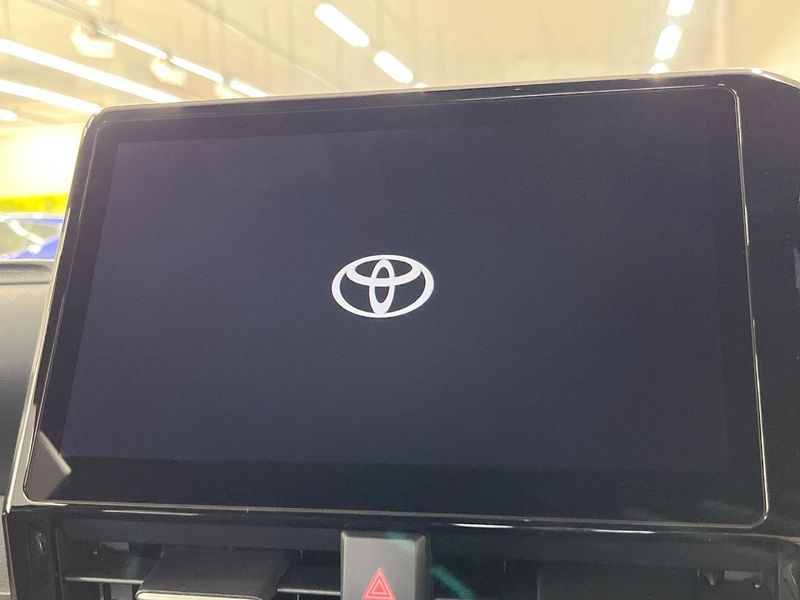 2023 Toyota Voxy 6BA-MZRA90W (UW-6a8e5a7fd45bb)[11]