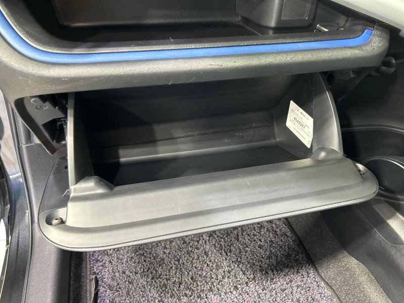 2014 Toyota Aqua DAA-NHP10 (UW-6a8e5a8b85733)[4]