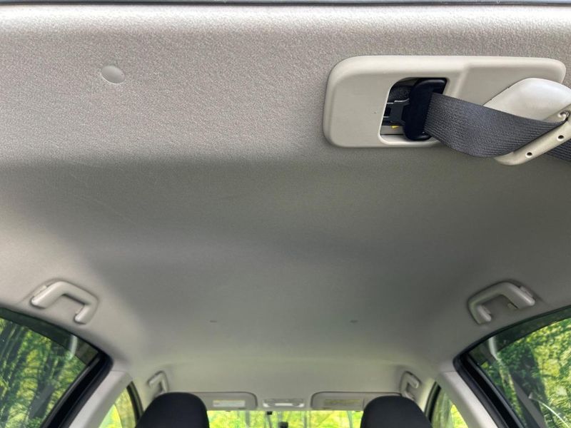 2014 Toyota Aqua DAA-NHP10 (UW-6a8e5a8b85733)[28]