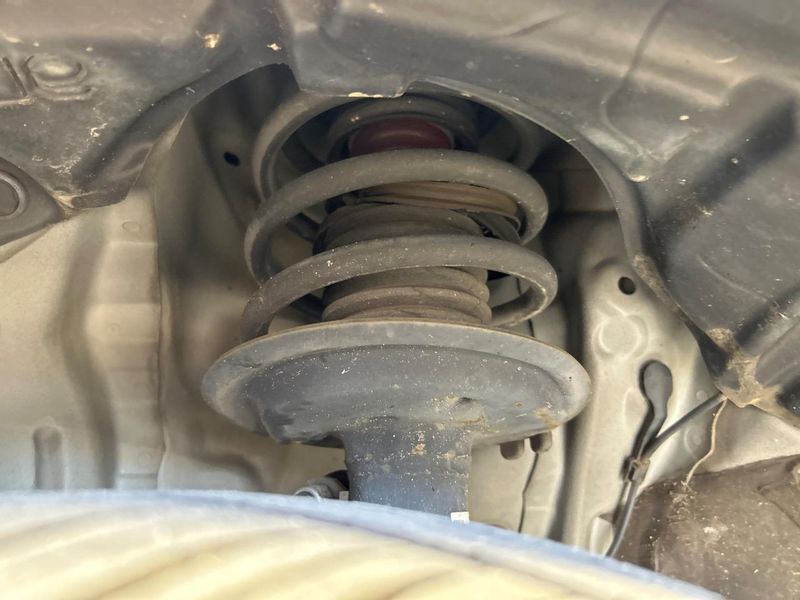 2014 Toyota Aqua DAA-NHP10 (UW-6a8e5a8b85733)[12]
