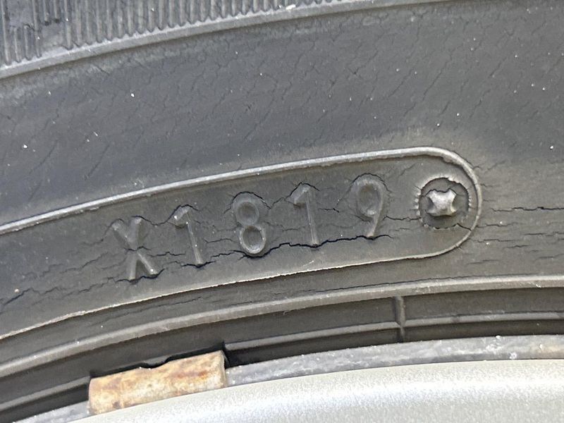 2014 Toyota Aqua DAA-NHP10 (UW-6a8e5a8b85733)[14]