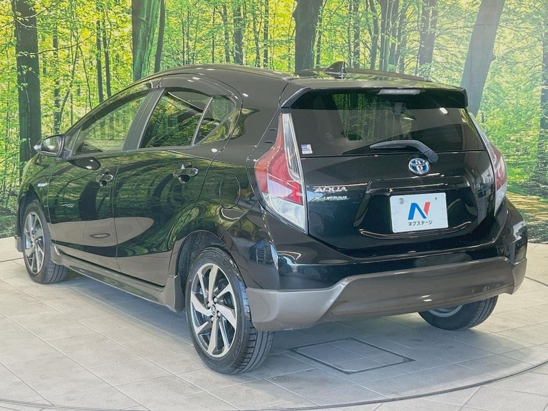 2014 Toyota Aqua DAA-NHP10 (UW-6a8e5a920873a)[7]
