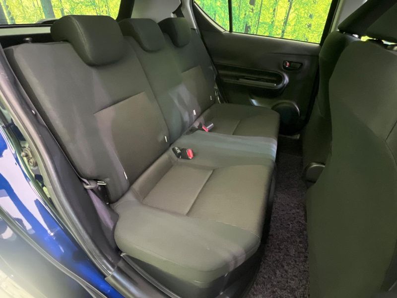 2017 Toyota Aqua DAA-NHP10 (UW-6a8e5a947ff82)[23]
