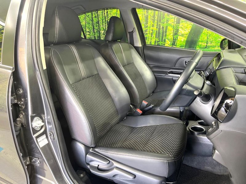 2017 Toyota Aqua DAA-NHP10H (UW-6a8e5a953b1be)[24]