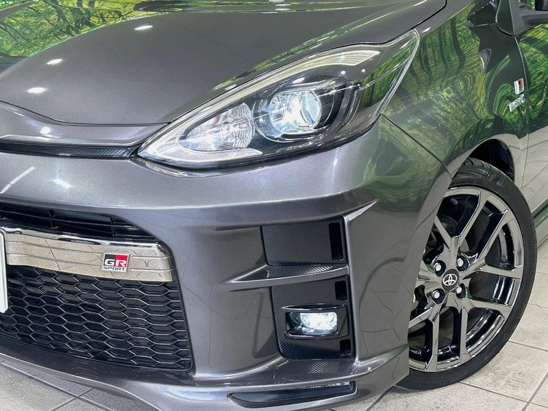 2018 Toyota Aqua DAA-NHP10 (UW-6a8e5a97600ff)[7]