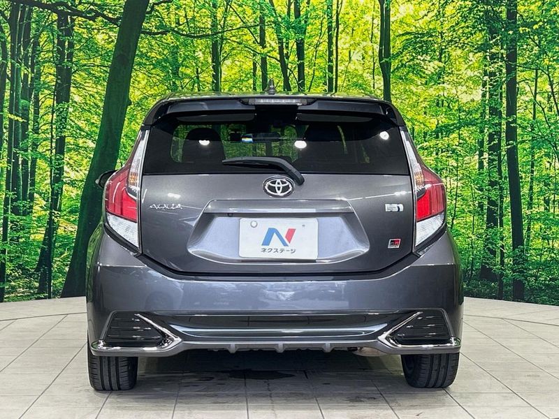 2018 Toyota Aqua DAA-NHP10 (UW-6a8e5a97600ff)[15]