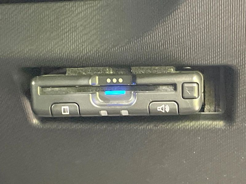 2018 Toyota Aqua DAA-NHP10 (UW-6a8e5a98080da)[15]