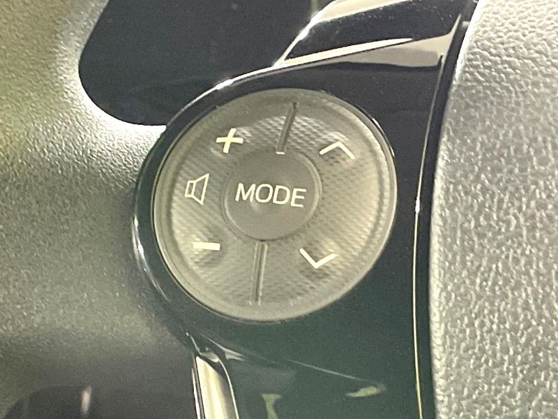 2018 Toyota Aqua DAA-NHP10 (UW-6a8e5a98080da)[18]
