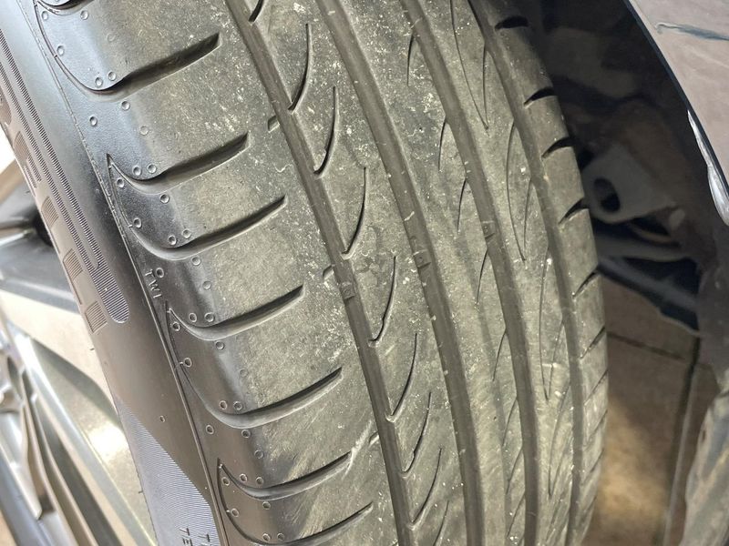 2019 Toyota Aqua DAA-NHP10 (UW-6a8e5a9906410)[8]