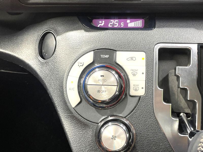 2016 Toyota Sienta DBA-NSP170G (UW-6a8e5aa18bf2b)[23]