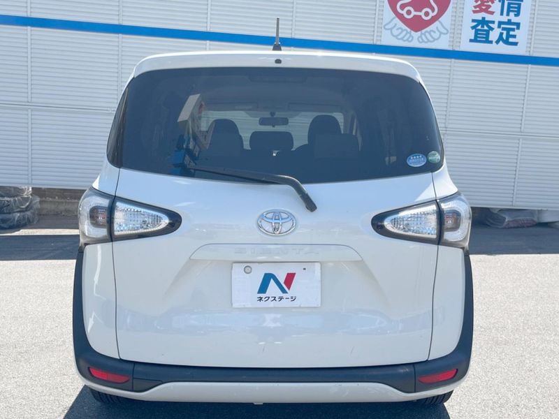2016 Toyota Sienta DBA-NSP170G (UW-6a8e5aa21b08c)[18]