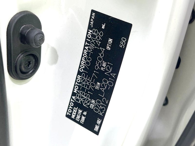 2019 Toyota Sienta DBA-NSP170G (UW-6a8e5aa54c40d)[1]