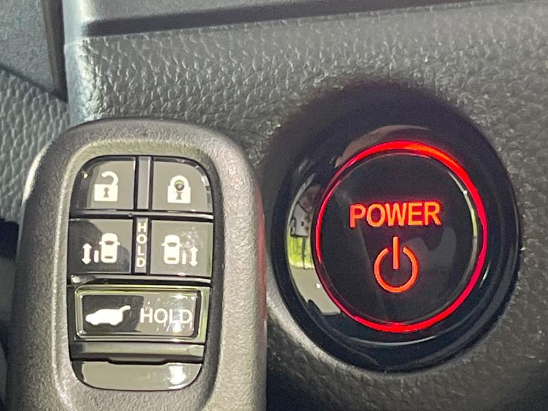 2023 Honda Step Wagon 6AA-RP8 (UW-6a8e5abeea9a2)[29]