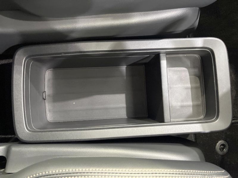2023 Honda Step Wagon 6AA-RP8 (UW-6a8e5abeea9a2)[13]