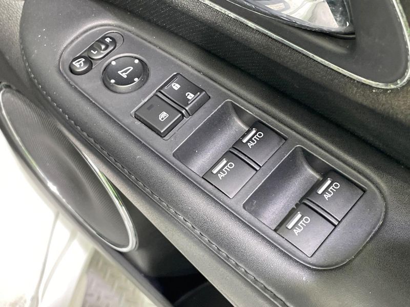 2014 Honda Vezel DAA-RU3 (UW-6a8e5ac22cad5)[21]