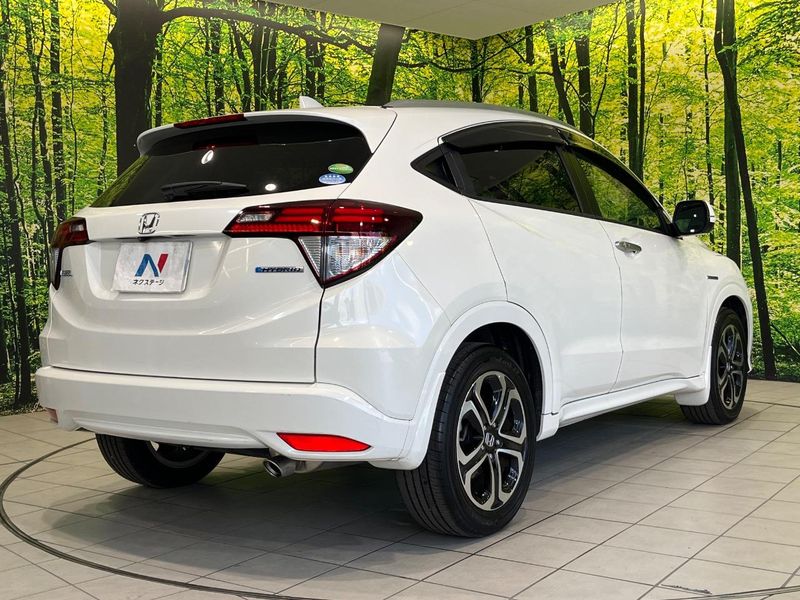 2015 Honda Vezel DAA-RU3 (UW-6a8e5ac2db8e7)[17]