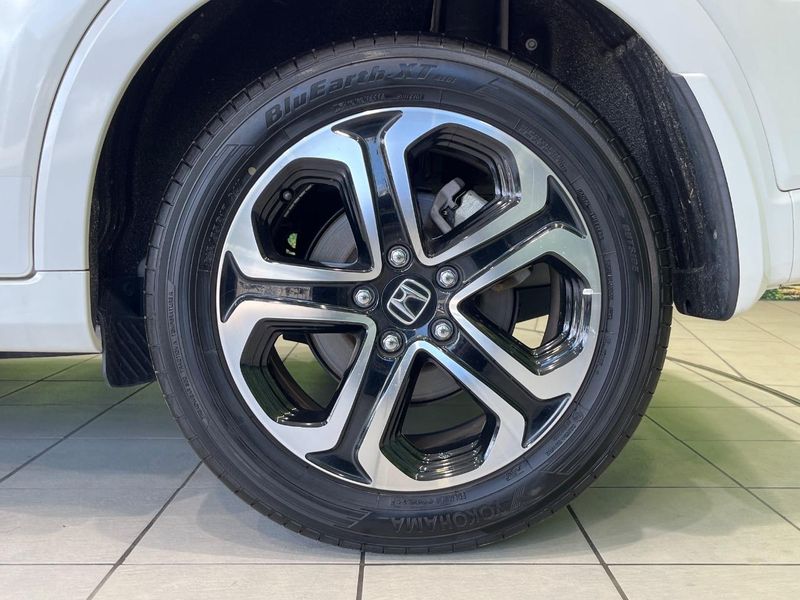 2015 Honda Vezel DAA-RU3 (UW-6a8e5ac2db8e7)[12]