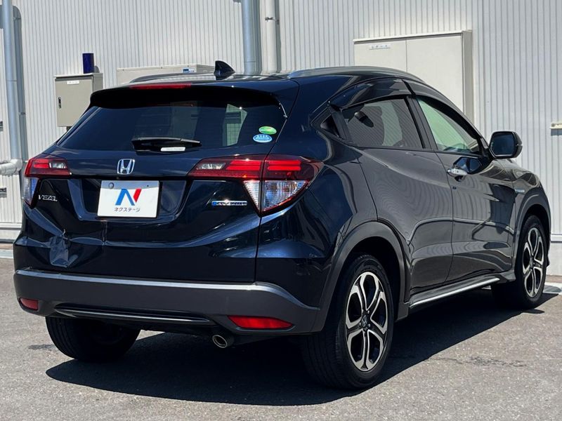 2017 Honda Vezel DAA-RU3 (UW-6a8e5ac574065)[23]