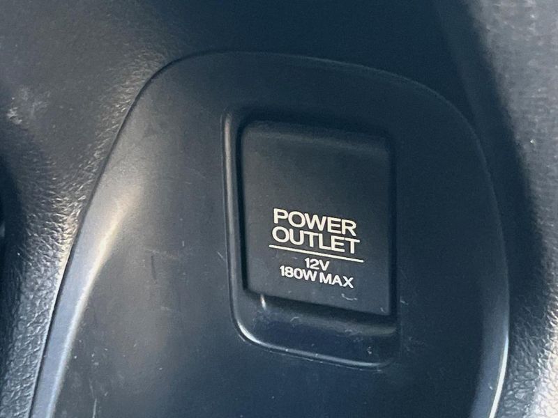 2017 Honda Vezel DAA-RU3 (UW-6a8e5ac574065)[20]