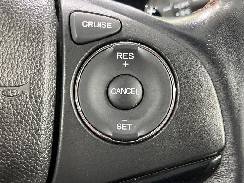 2015 Honda Vezel DAA-RU4 (UW-6a8e5ac77aaa2)[24]