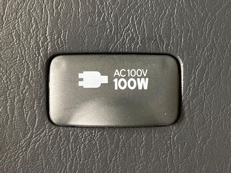 2022 Toyota Hiace Van 3BF-TRH200V (UW-6a8e5af849b5f)[12]