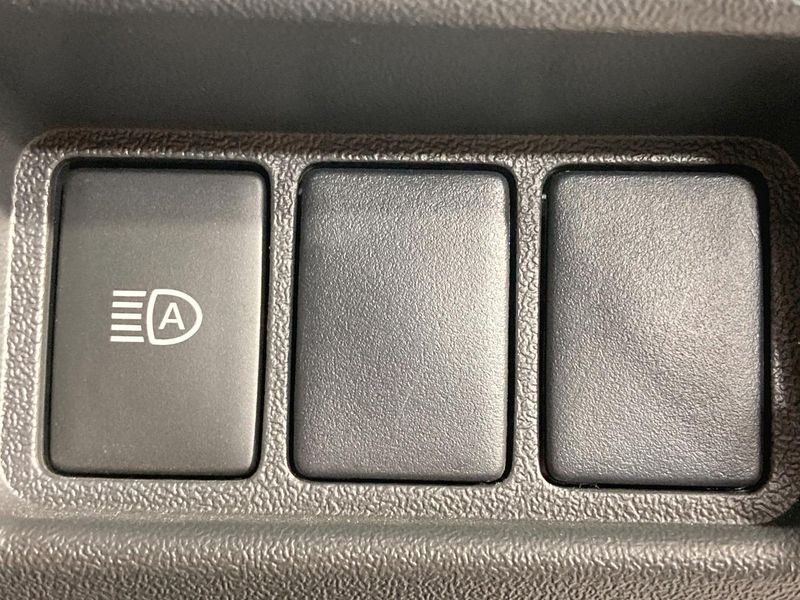 2022 Toyota Hiace Van 3BF-TRH200V (UW-6a8e5af849b5f)[27]