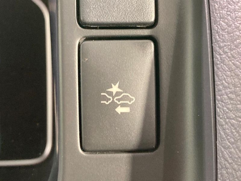 2022 Toyota Hiace Van 3BF-TRH200V (UW-6a8e5af849b5f)[29]