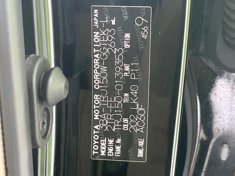 2022 Toyota Land Cruiser Prado 3BA-TRJ150W (UW-6a8e5af9c1b38)[1]