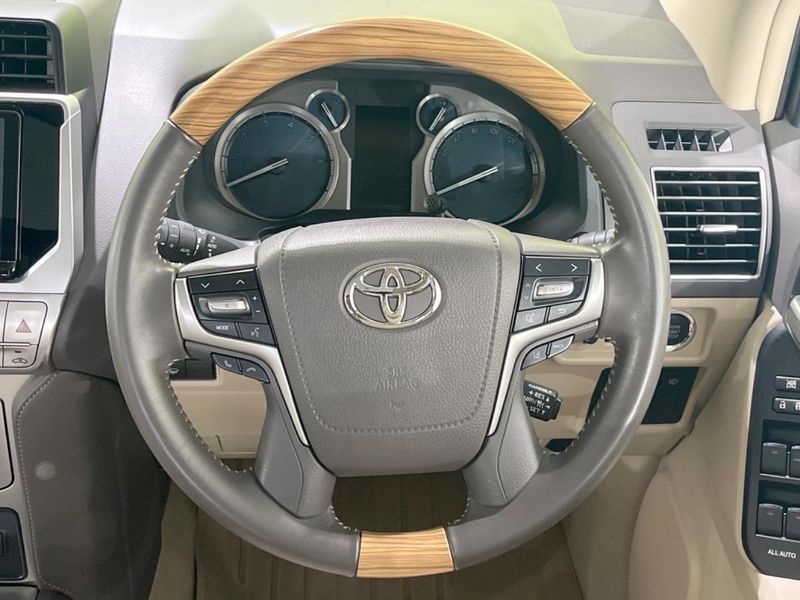 2022 Toyota Land Cruiser Prado 3BA-TRJ150W (UW-6a8e5af9c1b38)[16]