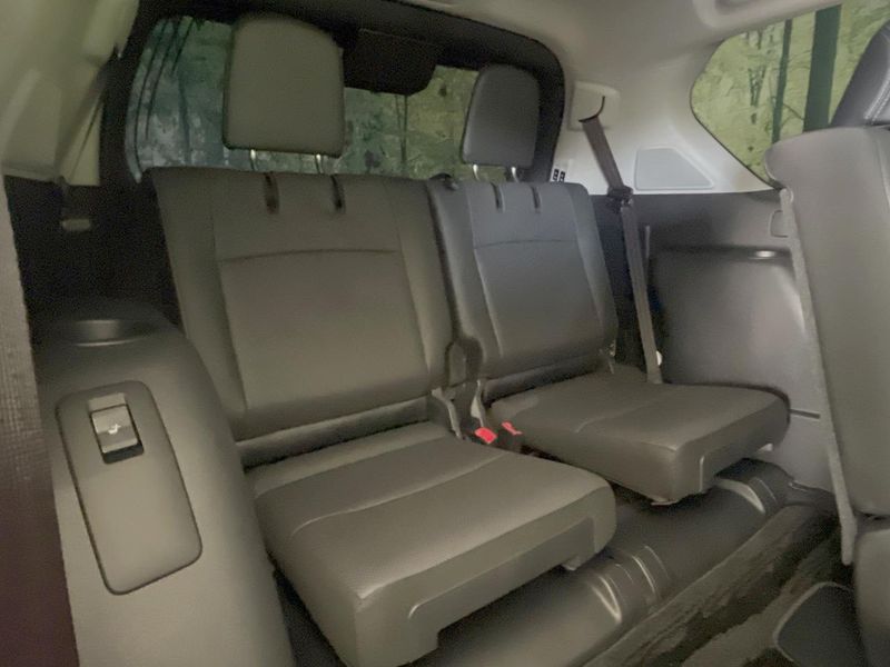 2023 Toyota Land Cruiser Prado 3BA-TRJ150W (UW-6a8e5afb8b51a)[25]