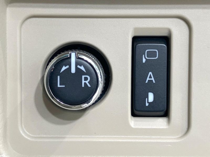 2023 Toyota Land Cruiser Prado 3BA-TRJ150W (UW-6a8e5afc0c003)[17]