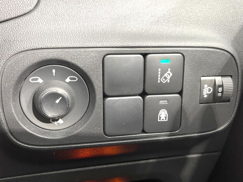2019 Citroen C3 ABA-B6HN01 (UW-6a8e5b0fc70b7)[21]
