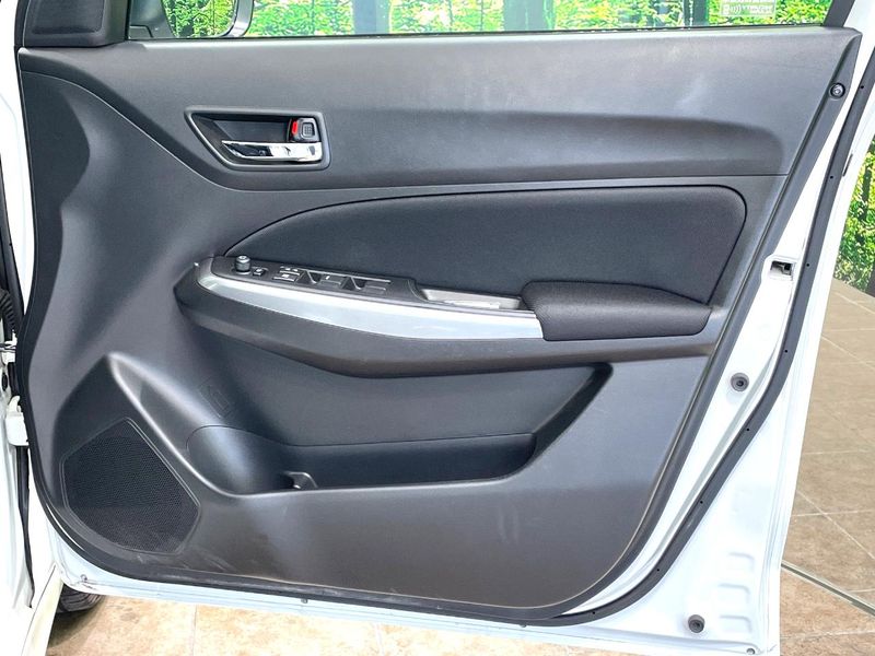 2018 Suzuki Swift DBA-ZC83S (UW-6a8e5b3ab0aa1)[7]