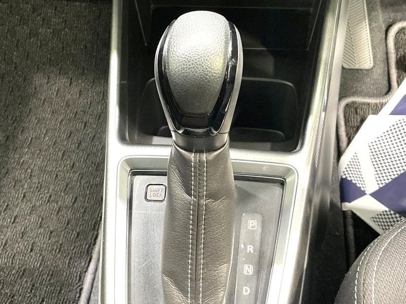 2018 Suzuki Swift DBA-ZC83S (UW-6a8e5b3ab0aa1)[19]
