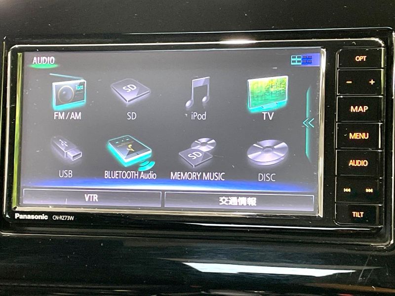 2018 Suzuki Swift DBA-ZC83S (UW-6a8e5b3ab0aa1)[22]