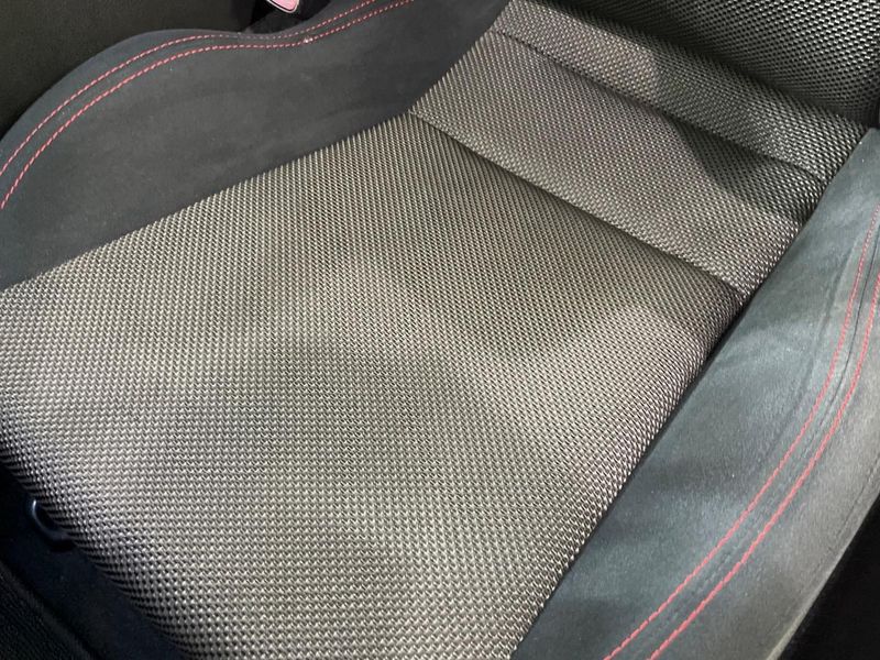 2012 Toyota 86 DBA-ZN6 (UW-6a8e5b3e3f21e)[29]