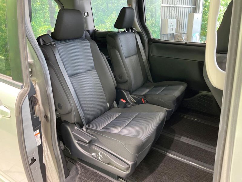 2014 Toyota Noah DBA-ZRR80W (UW-6a8e5b42245dc)[7]