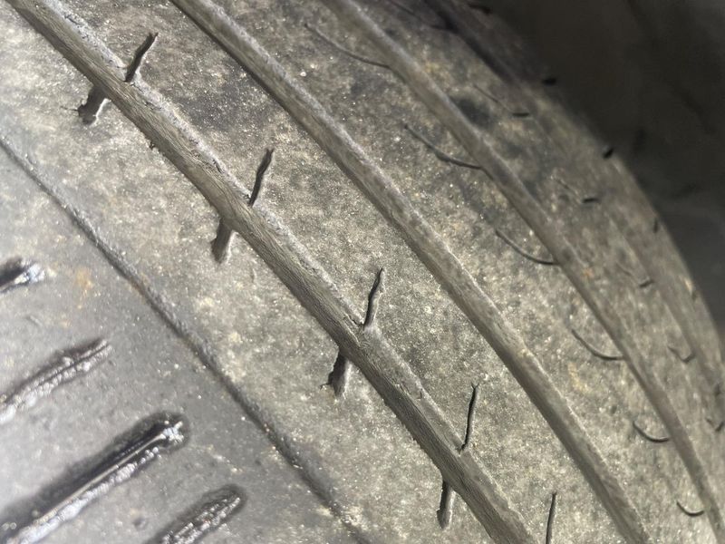 2015 Toyota Voxy DBA-ZRR80W (UW-6a8e5b4445a55)[5]
