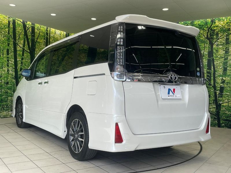 2015 Toyota Voxy DBA-ZRR80W (UW-6a8e5b4445a55)[12]